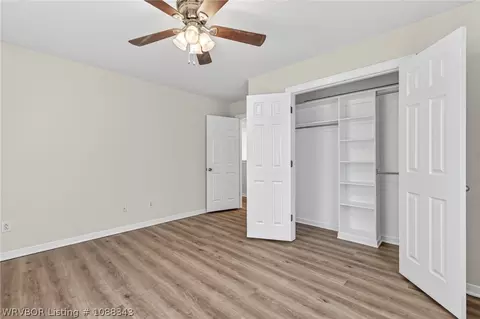 Bedroom - 836 Eagle Crest Dr, Alma, AR 72921 photo 6 of 9