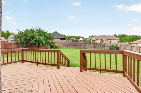 Exterior - 836 Eagle Crest Dr, Alma, AR 72921 photo 3 of 11