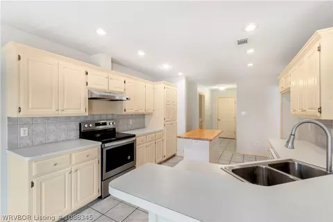 Kitchen - 3708 Sandy, Fort Smith, AR 72903 photo 4 of 4