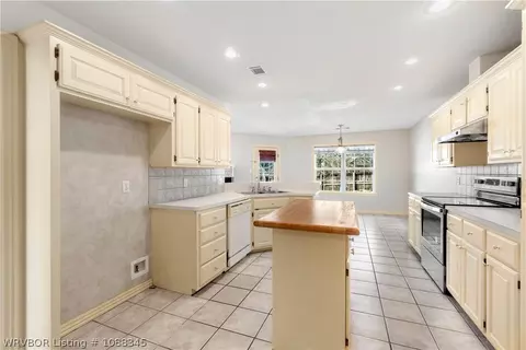 Kitchen - 3708 Sandy, Fort Smith, AR 72903 photo 1 of 4