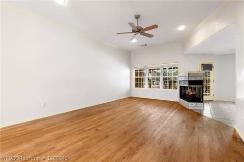 Living - 3708 Sandy, Fort Smith, AR 72903 photo 4 of 6
