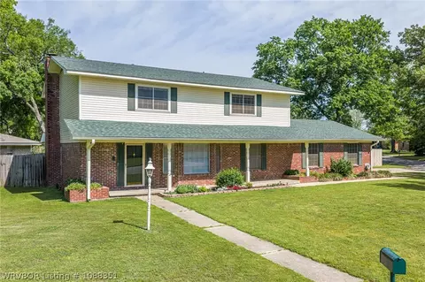 4621 Victoria Dr, Fort Smith, AR 72904