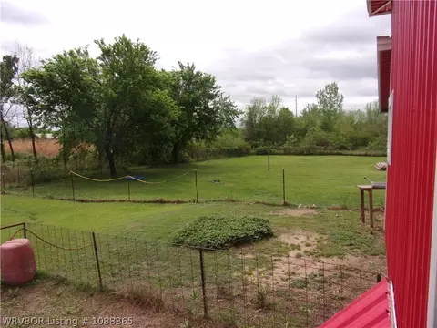 823 E Harden St, Altus, AR 72821 photo 3