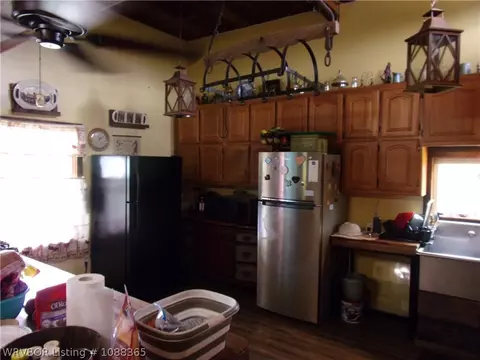 823 E Harden St, Altus, AR 72821 photo 9