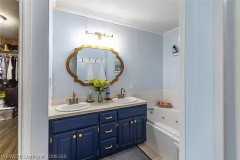 Bath - 6428 Galven, Fort Smith, AR 72916 photo 2 of 8