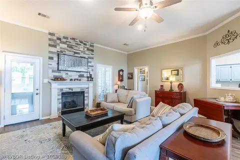 Living - 6428 Galven, Fort Smith, AR 72916 photo 5 of 6