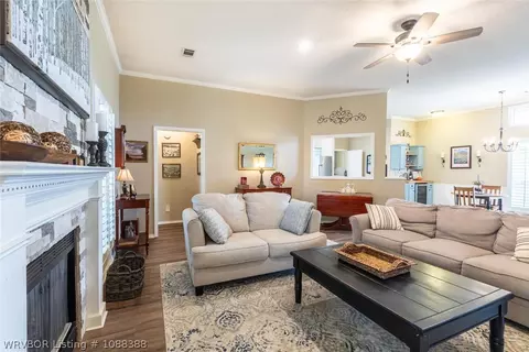 Living - 6428 Galven, Fort Smith, AR 72916 photo 4 of 6