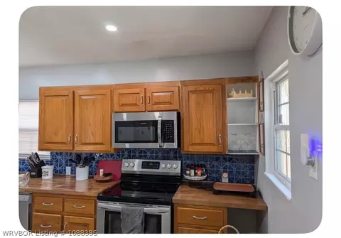 Kitchen - 1507 S 17th St, Fort Smith, AR 72901 photo 3 of 3