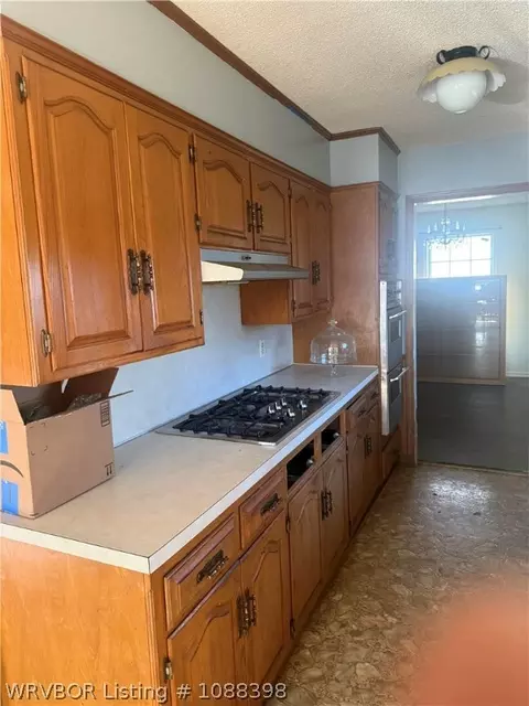 Kitchen - 1300 Meadow Cir, Fort Smith, AR 72908 photo 1 of 2