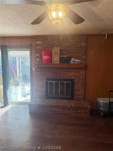Living - 1300 Meadow Cir, Fort Smith, AR 72908 photo 1 of 1
