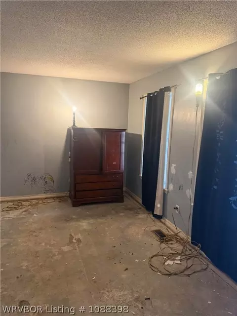Bedroom - 1300 Meadow Cir, Fort Smith, AR 72908 photo 1 of 2