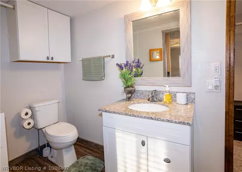 Bath - 59116 Muse Ln, Muse, OK 74949 photo 2 of 4