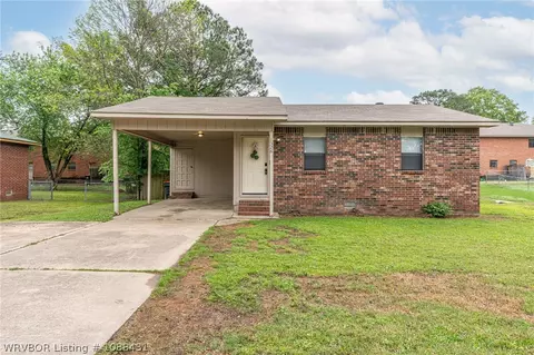 1326 Bon Air St, Van Buren, AR 72956