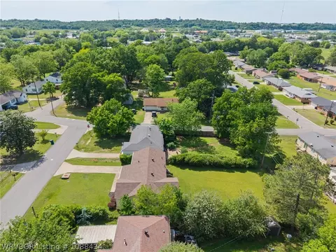 View/Area - 1605 S Independence St, Fort Smith, AR 72901 photo 4 of 6