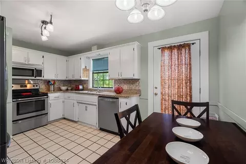 Kitchen - 1605 S Independence St, Fort Smith, AR 72901 photo 1 of 4