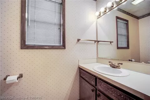 Bath - 9900 Kingsley Pl, Fort Smith, AR 72908 photo 3 of 5