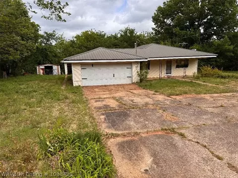 44193 Goats Bluff Rd, Wister, OK 74966
