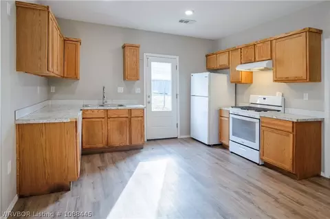 Kitchen - 1009 Broadway St, Mansfield, AR 72944 photo 1 of 1