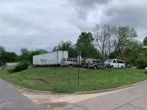 1000 N 4th St, Fort Smith, AR 72901