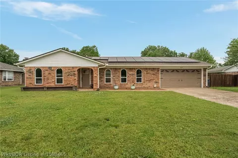 8113 Mark Ln, Fort Smith, AR 72903
