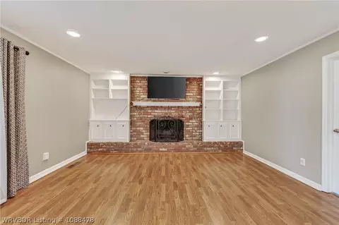 Living - 3205 S 28th St, Fort Smith, AR 72901 photo 6 of 8