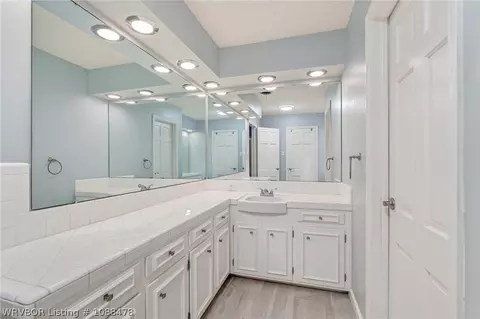 Bath - 3205 S 28th St, Fort Smith, AR 72901 photo 3 of 5