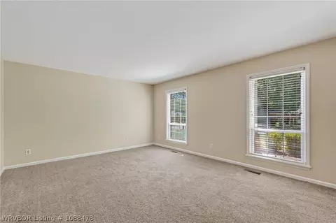Living - 3205 S 28th St, Fort Smith, AR 72901 photo 2 of 8