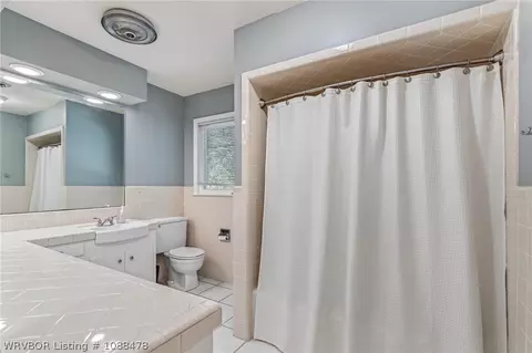 Bath - 3205 S 28th St, Fort Smith, AR 72901 photo 4 of 5