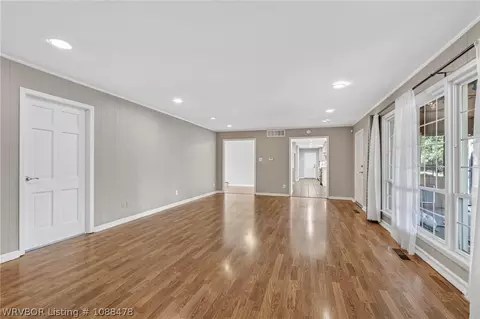 Living - 3205 S 28th St, Fort Smith, AR 72901 photo 5 of 8