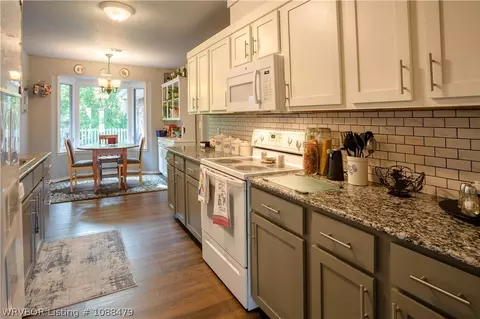 Kitchen - 3008 Briar Cv, Fort Smith, AR 72903 photo 1 of 4