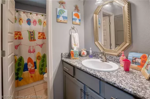 Bath - 3008 Briar Cv, Fort Smith, AR 72903 photo 2 of 3