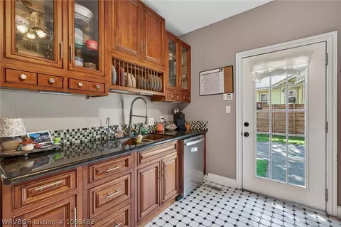 Kitchen - 807 S 26th St, Fort Smith, AR 72901 photo 1 of 5
