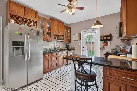 Kitchen - 807 S 26th St, Fort Smith, AR 72901 photo 2 of 5