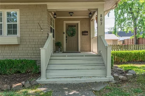 807 S 26th St, Fort Smith, AR 72901