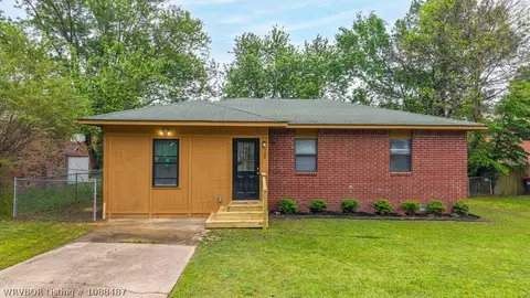 1328 Bon Air, Van Buren, AR 72956