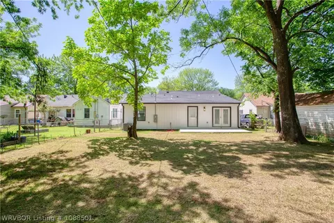 Exterior - 1220 N 37 St, Fort Smith, AR 72904 photo 6 of 9
