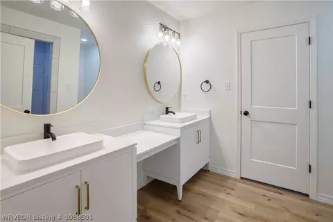 Bath - 1220 N 37 St, Fort Smith, AR 72904 photo 1 of 5