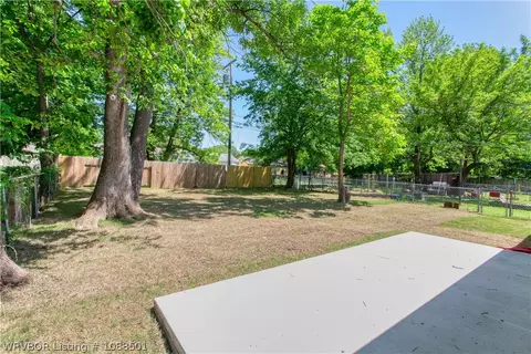 Exterior - 1220 N 37 St, Fort Smith, AR 72904 photo 5 of 9