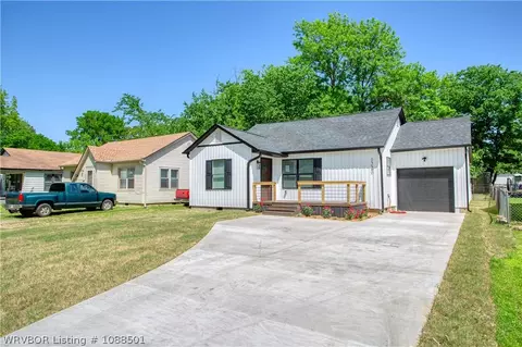 Exterior - 1220 N 37 St, Fort Smith, AR 72904 photo 4 of 9