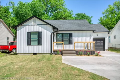 Exterior - 1220 N 37 St, Fort Smith, AR 72904 photo 2 of 9
