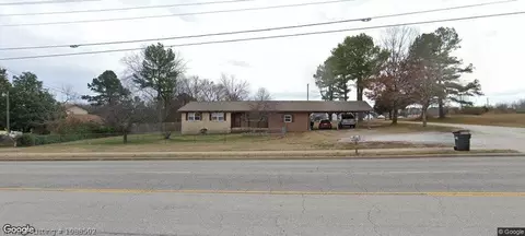883 E Don Tyson Pkwy, Springdale, AR 72764