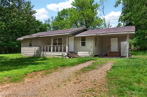 908 E 1st St, Hartford, AR 72938
