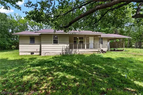 Exterior - 908 E 1st St, Hartford, AR 72938 photo 2 of 9
