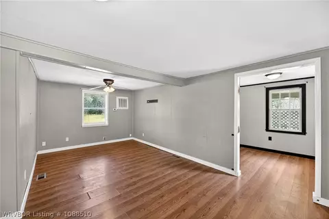 Living - 908 E 1st St, Hartford, AR 72938 photo 3 of 4