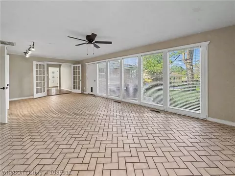 Living - 5820 Chippewa, Fort Smith, AR 72904 photo 6 of 6