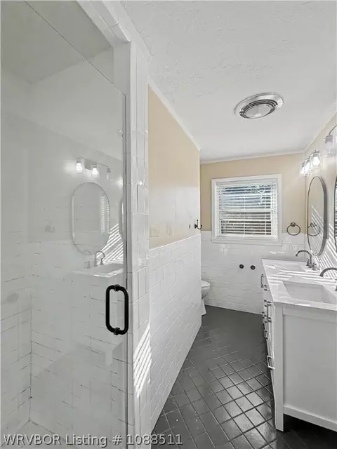 Bath - 5820 Chippewa, Fort Smith, AR 72904 photo 4 of 5