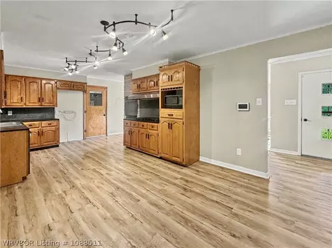 Kitchen - 5820 Chippewa, Fort Smith, AR 72904 photo 5 of 5