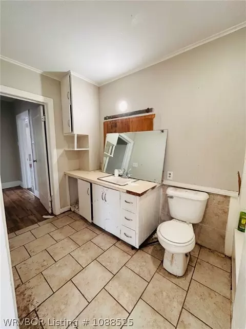 Bath - 615 N 21st St, Fort Smith, AR 72901 photo 2 of 2