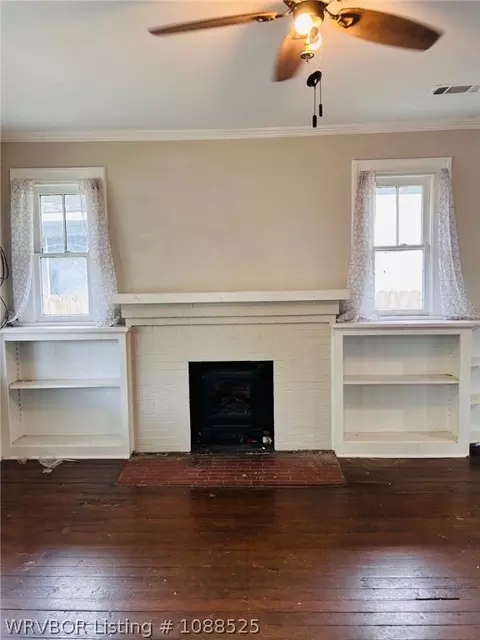 Living - 615 N 21st St, Fort Smith, AR 72901 photo 4 of 7