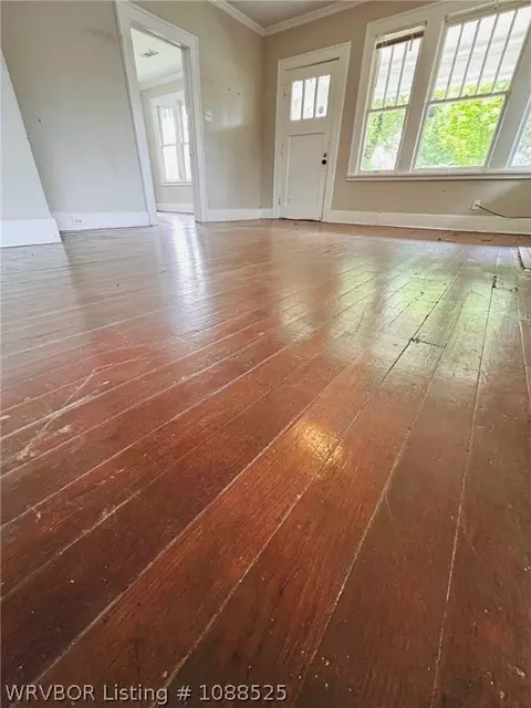 Living - 615 N 21st St, Fort Smith, AR 72901 photo 3 of 7